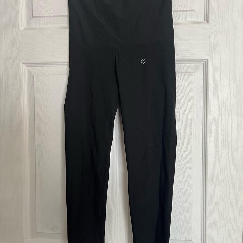 Women Black sweating workout Pants - Picture 2 of 5